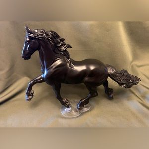 Breyer Traditional New Friesian Goffert